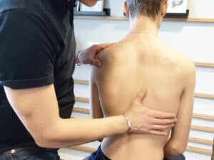 Rücken Behandlung mit der Strukturelle Integration